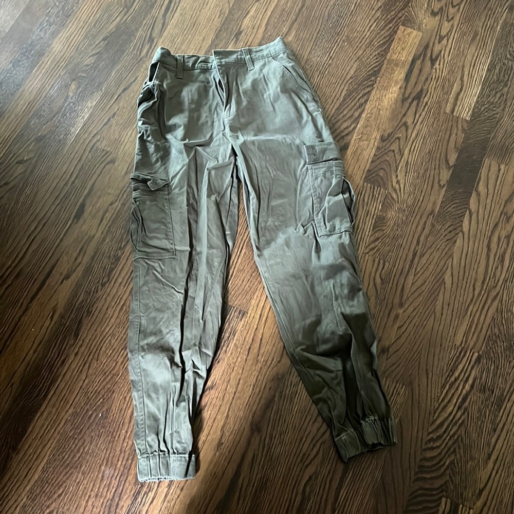 Aeropostale army green cargo pants size xs